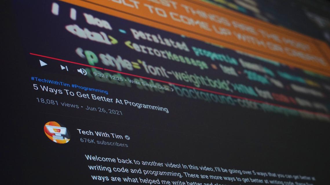 Discovery splash banner for Tech With Tim Discord server